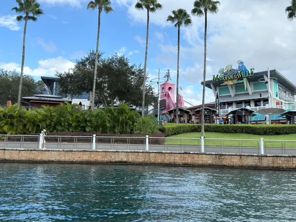 Lake Mary mother jailed after 12-year-old found alone at Universal CityWalk bar late Saturday night